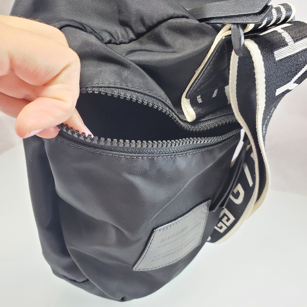 NWT$1385 Givenchy Black Gym Duffle Nylon Bag - Picture 13 of 16